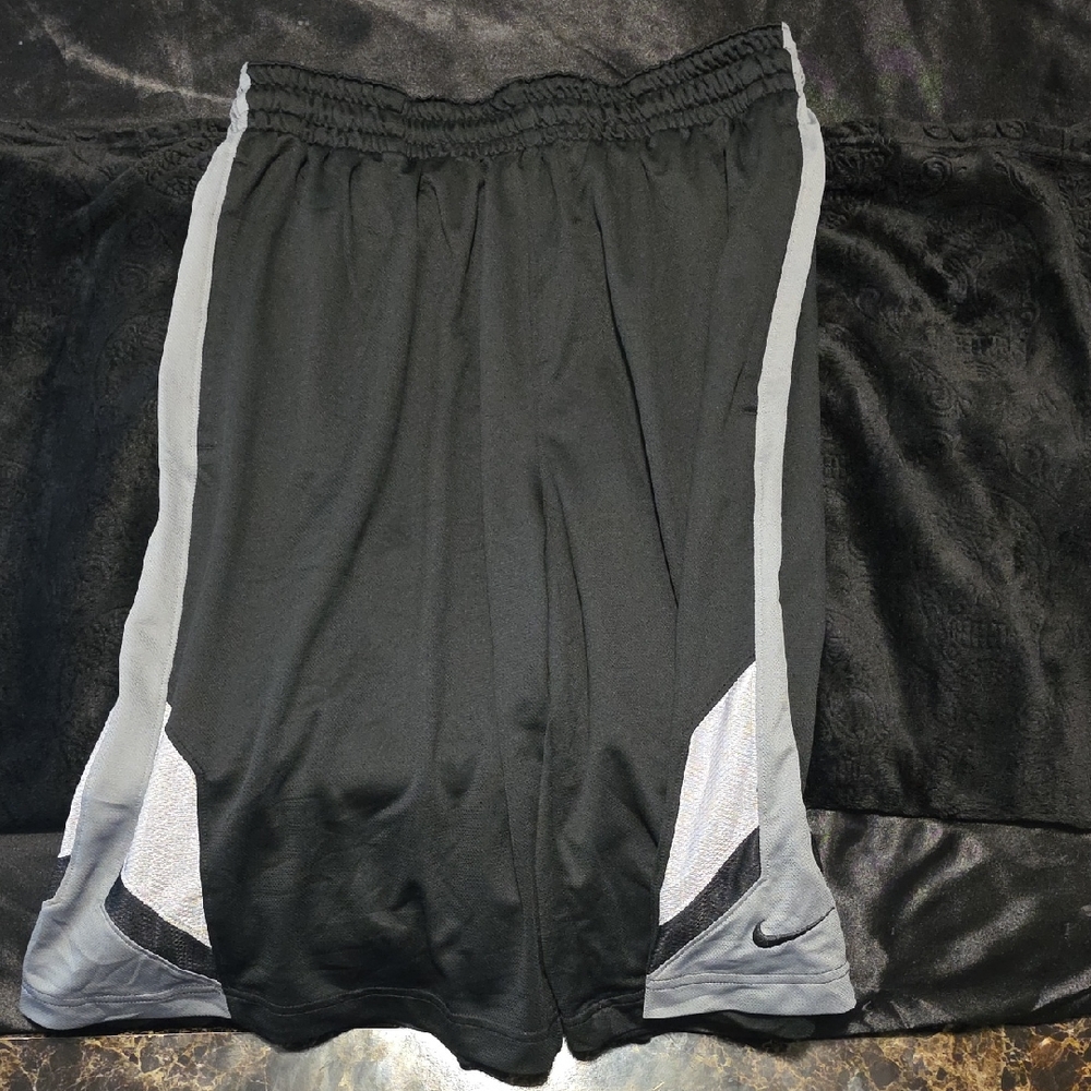 Nike Black and Gray Men's Basketball Shorts